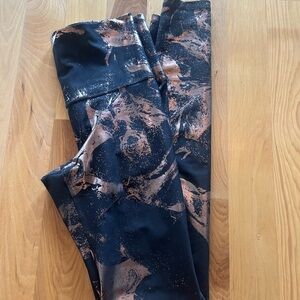 Old Navy Black and Copper Active Leggings